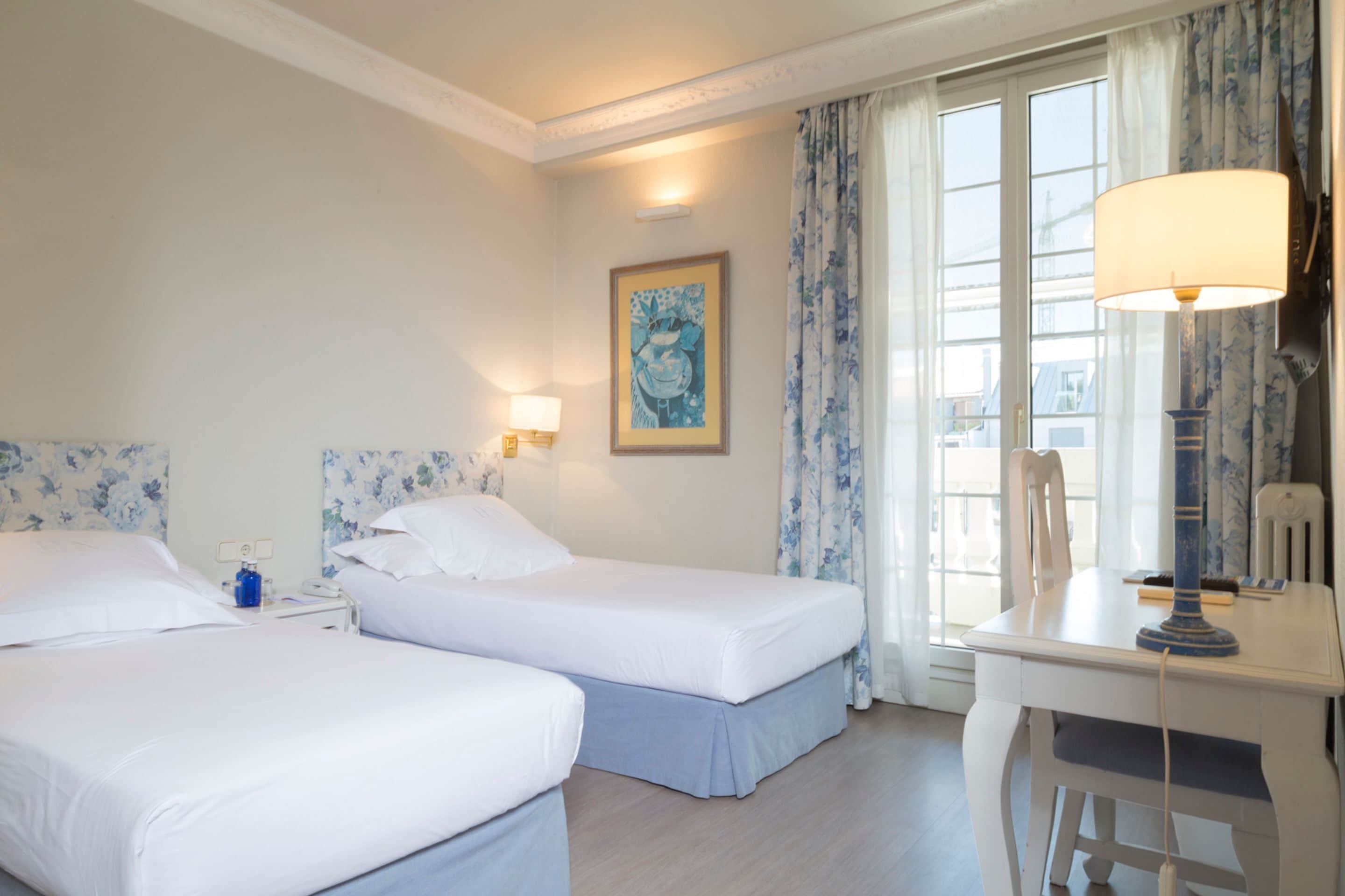 double room, city view | desk, iron/ironing board, free cots/infant beds, free wifi