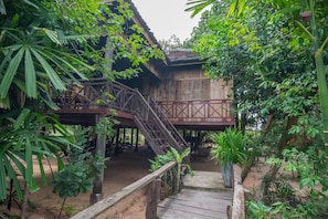 Minibar, in-room safe, desk, free WiFi - Bong Thom Home Stay (Banteay Srei)