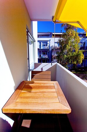 Apartment | Balcony - Suite Apartments by Livingdowntown (Zürich)