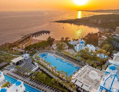 Rubi Platinum Spa Resort & Suites - All Inclusive