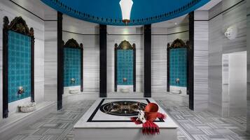 Espace de soins pour les couples, sauna, bain à remous, hammam, hammam