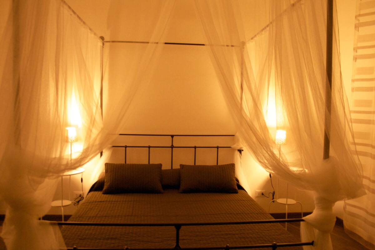 Superior Room | Meja