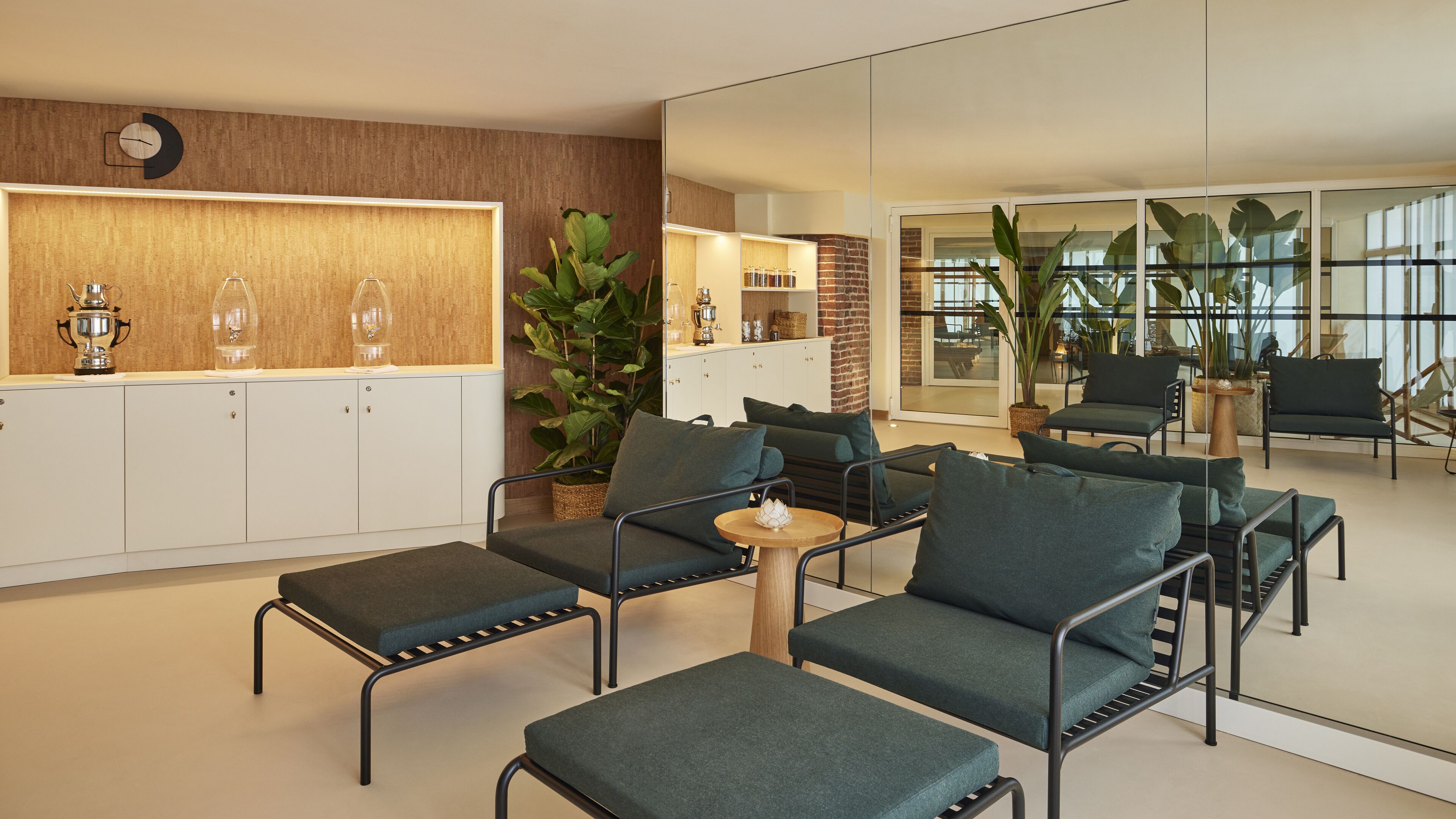 couples treatment room(s), sauna, hot tub, steam room