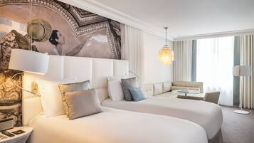 Chambre Supérieure, vue cour intérieure (1 Queen-Size Bed or 2 Single Beds) | 1 chambre, literie de qualité supérieure, surmatelas, minibar