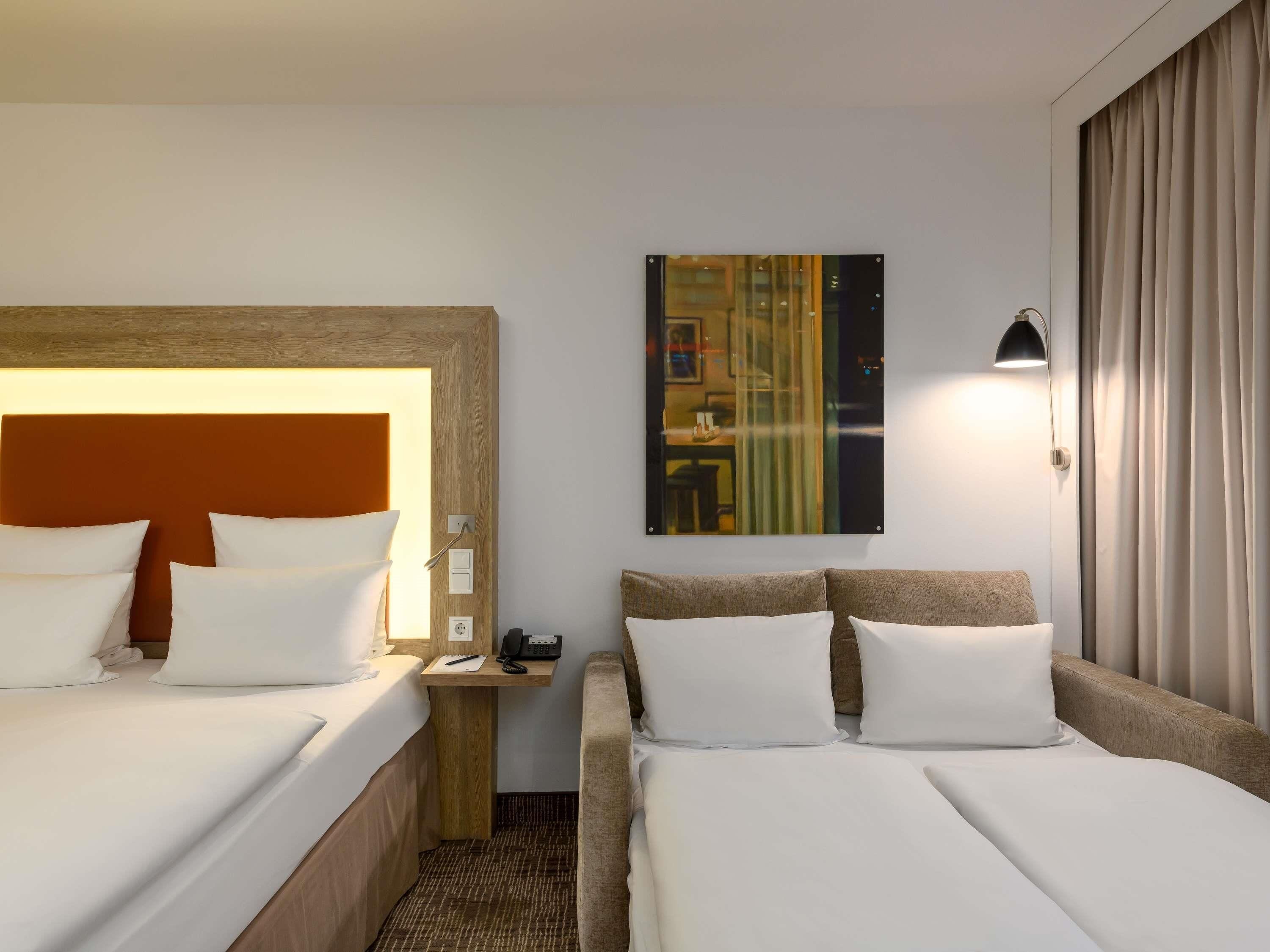 Habitación estándar, 1 cama de matrimonio | Ropa de cama hipoalergénica, minibar, caja fuerte y escritorio