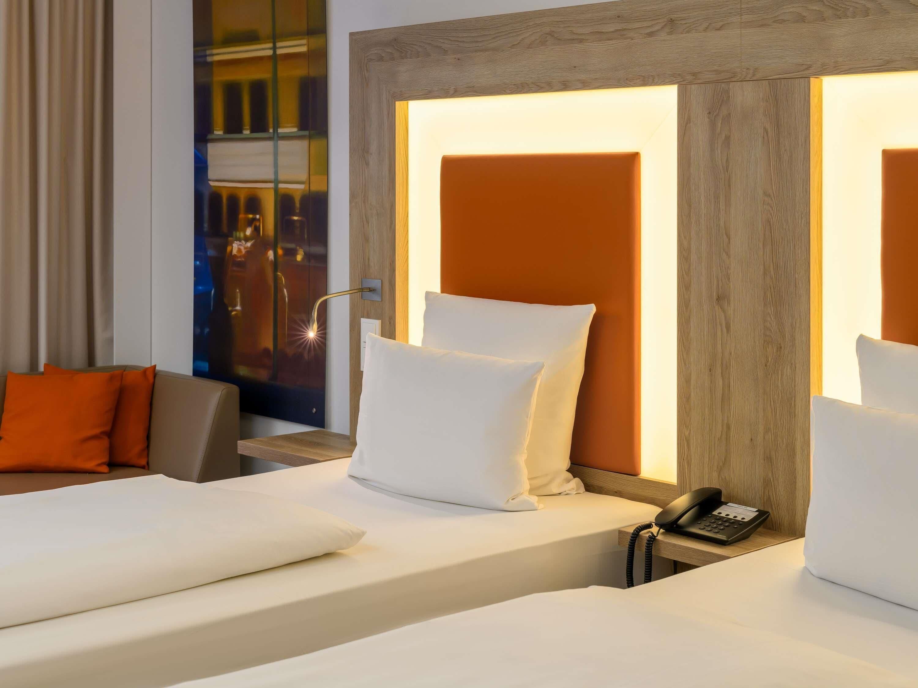 Tomannsrom – standard, 2 enkeltsenger | Allergitestet sengetøy, minibar, safe på rommet og skrivebord