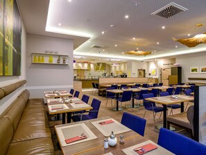 Breakfast area - Novotel Nuernberg Centre Ville (Nuremberg)