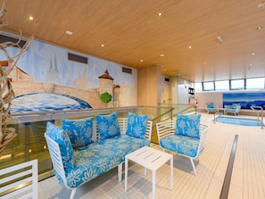 2 indoor pools, pool loungers