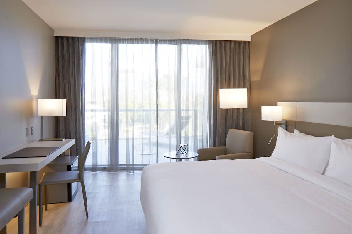 Hypo-allergenic bedding, pillowtop beds, in-room safe, desk