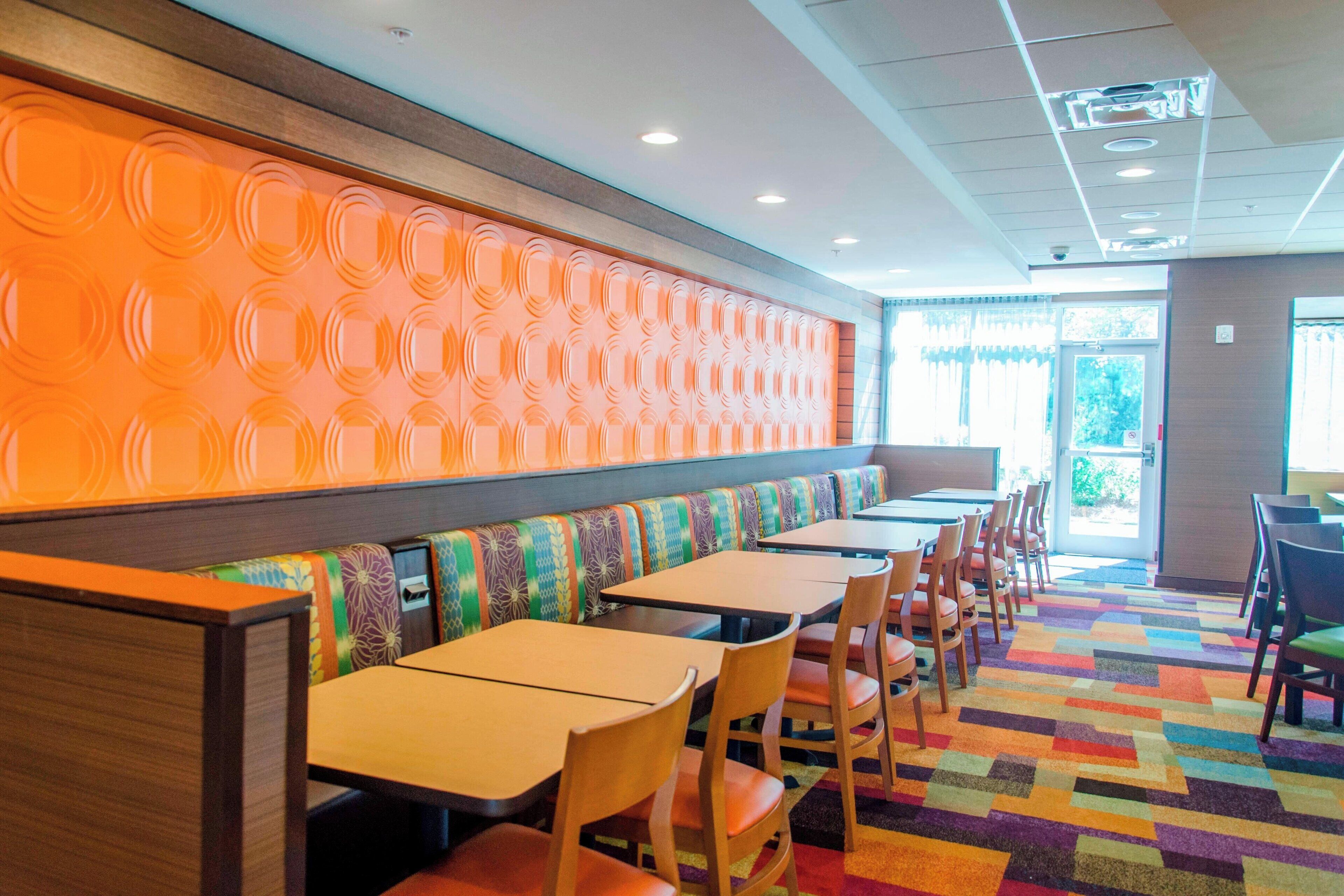 free daily continental breakfast