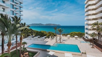 Indoor pool, seasonal outdoor pool, pool umbrellas, sun loungers