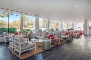 Breakfast, lunch, dinner served; international cuisine  - Iberostar Waves Cala Millor -Adults Only (Sant Llorenc des Cardassar)