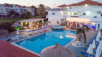Piscina stagionale all'aperto
