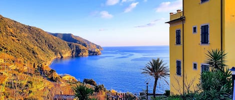 Deluxe-Apartment, KĂŒche, Meerblick | Strand-/Meerblick