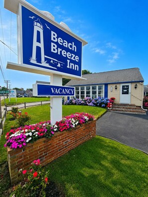 Exterior - A Beach Breeze Inn (West Harwich)