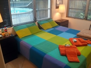 룸, 킹사이즈침대 1개, 공용 욕실