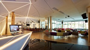 Lobby sitting area - Hotel 7 Taichung (Taichung)