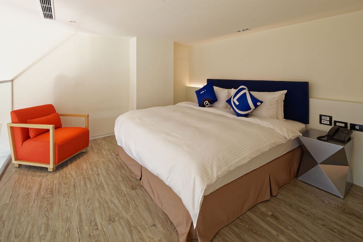 Deluxe loft, 1 queensize bed | 1 slaapkamer, donzen dekbedden, een bureau, geluiddichte muren