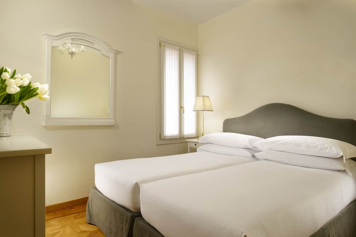 Deluxe Apartment, 2 Bedrooms, Kitchen, Annex Building | Premium bedding, minibar, in-room safe, desk