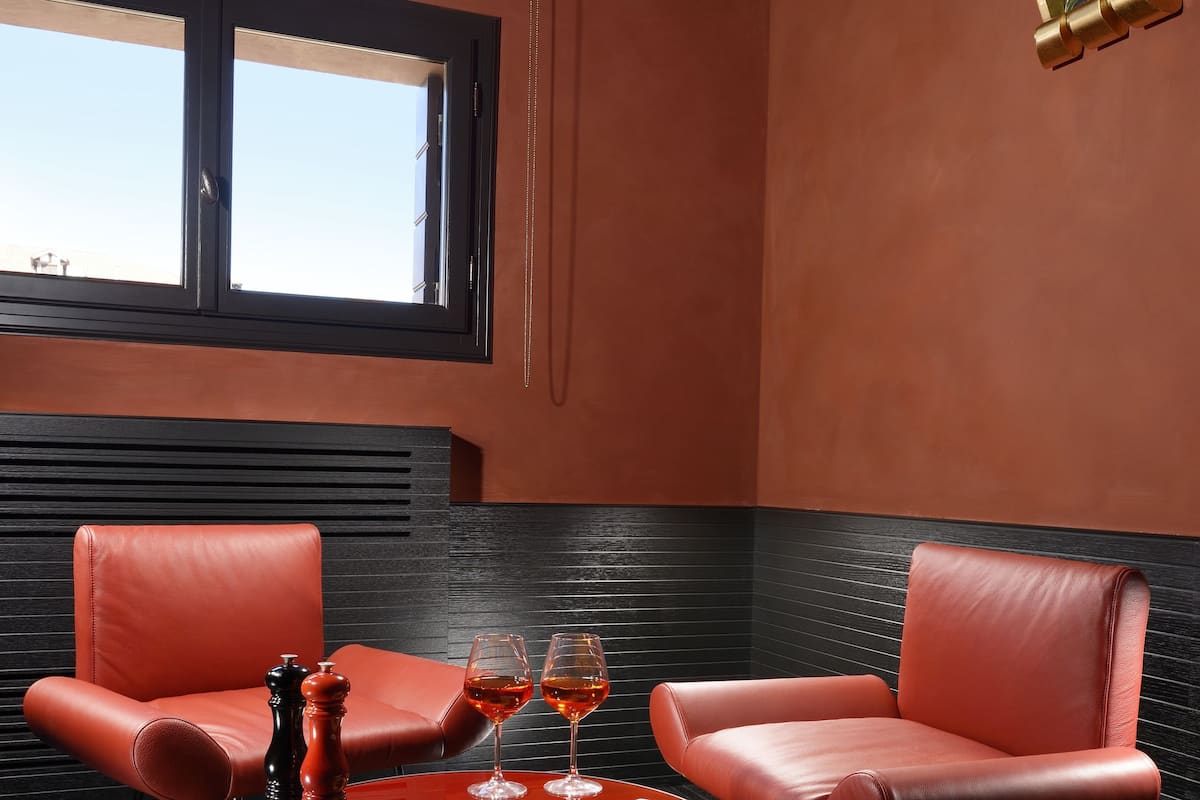Suite | In-room dining