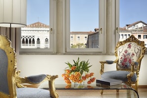 Deluxe Apartment, 2 Bedrooms, Kitchen, Annex Building | City view - Hotel L'Orologio Venezia (Venice)