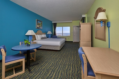 Palmetto Beachfront Hotel, a By the Sea Resort