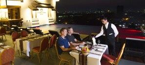 Restaurant - Yadanarpon Dynasty Hotel (Mandalay)