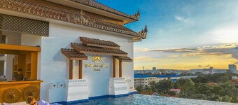 Yadanarpon Dynasty Hotel