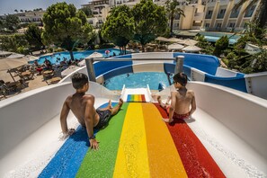 Seasonal outdoor pool, an infinity pool, pool umbrellas, pool loungers - Ayaz Aqua - All Inclusive (Bodrum)