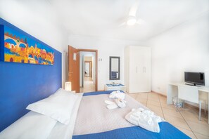 Double or Twin Room, Private Bathroom (External private bathroom) | 4 bedrooms, desk, blackout curtains, iron/ironing board