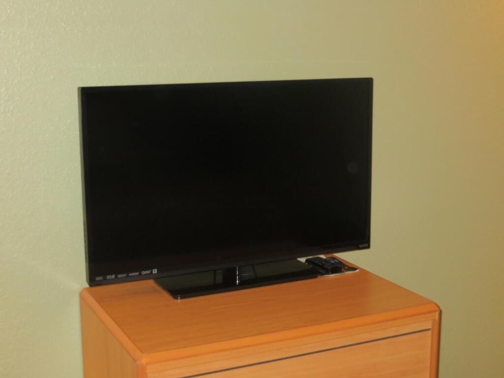 double room | desk, laptop workspace, iron/ironing board, free wifi