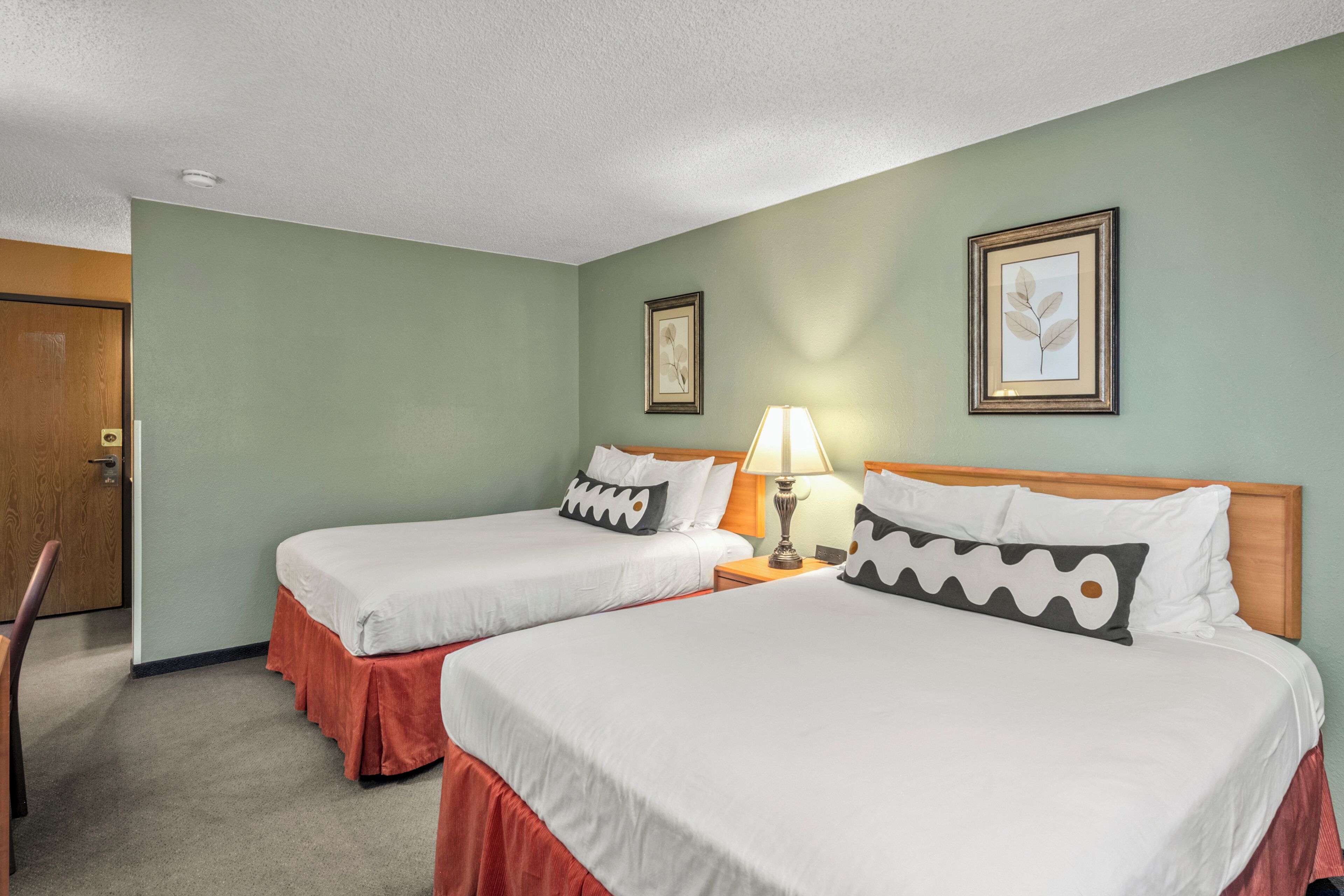 Egyptian cotton sheets, premium bedding, desk, laptop workspace