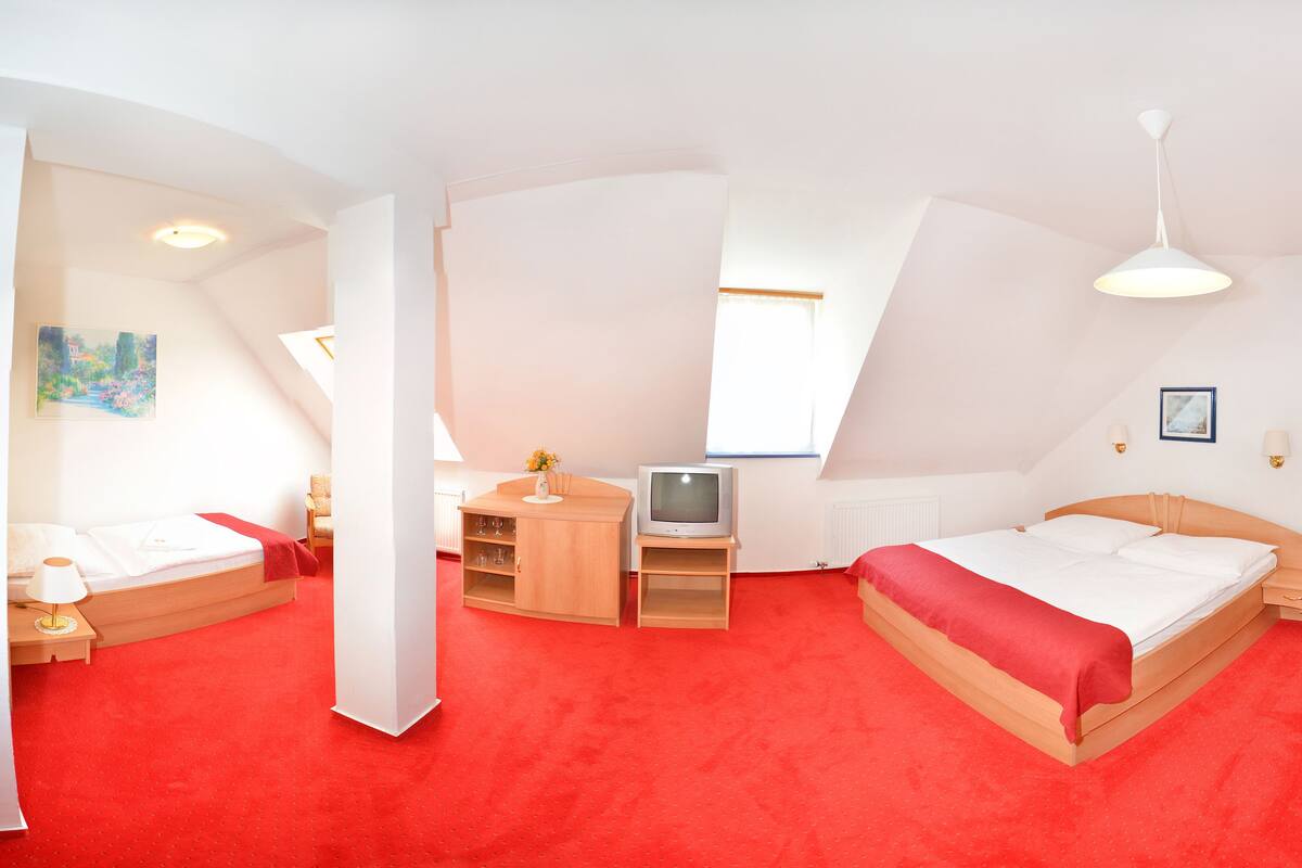 Habitación familiar | Minibar, cunas, camas extra y wifi gratis