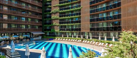 Indoor pool, outdoor pool, pool loungers