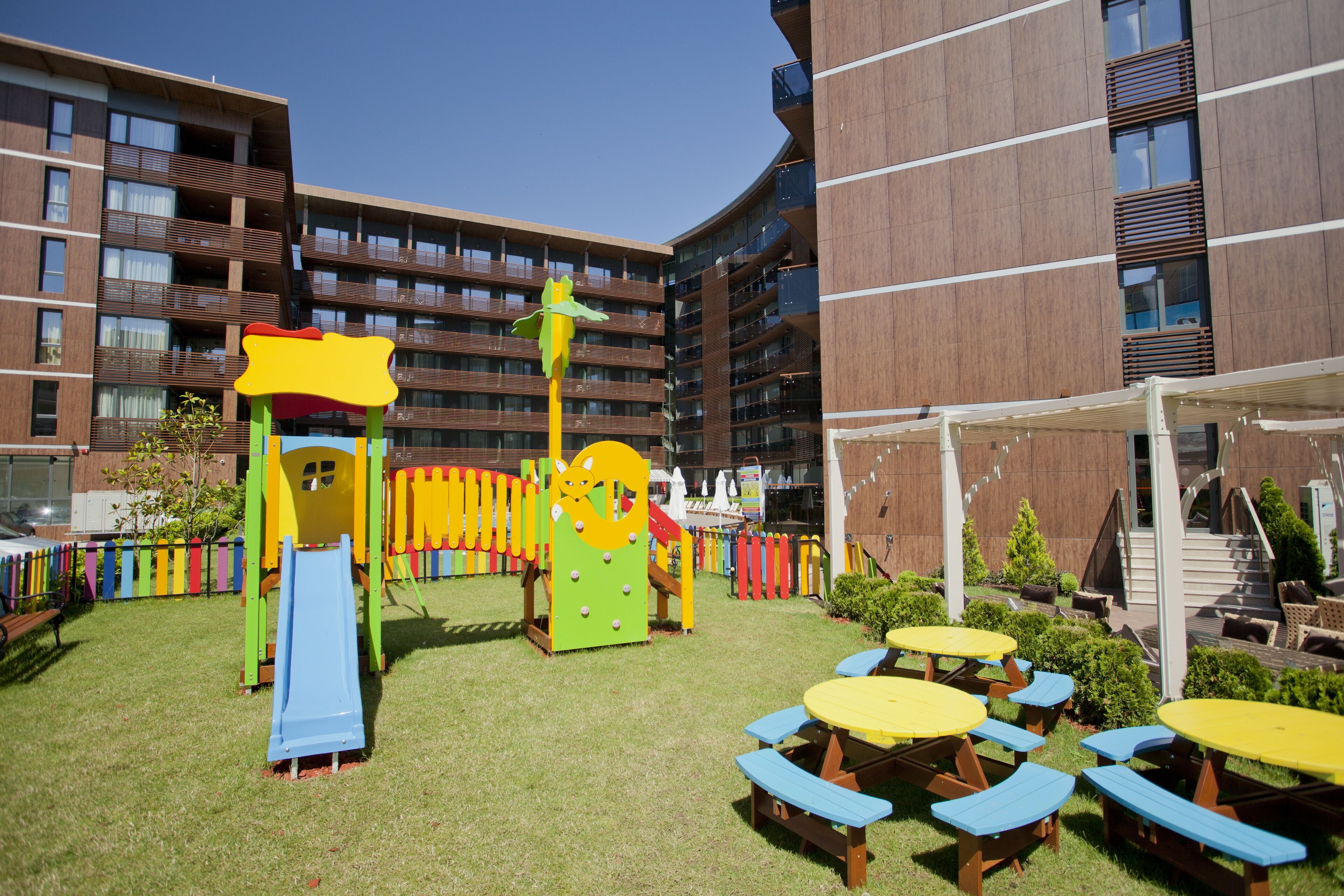 children’s play area – outdoor