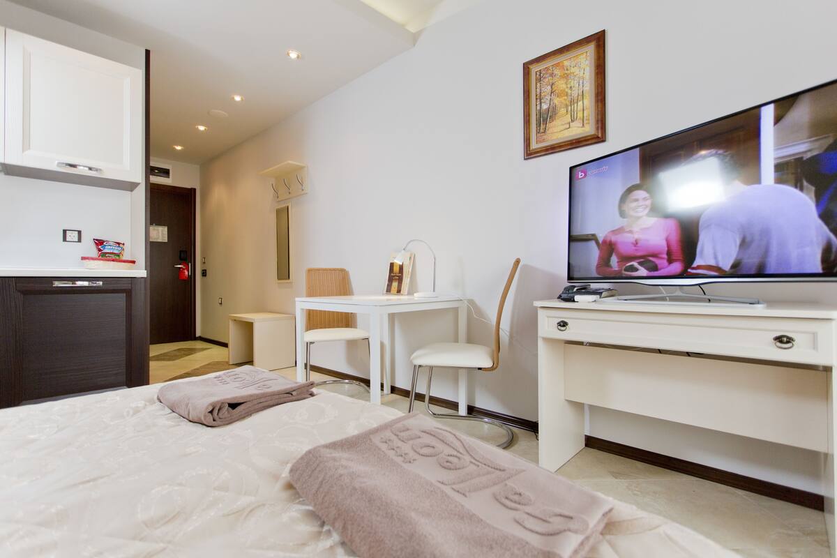 studio | minibar, in-room safe, soundproofing, free wifi