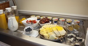 Breakfast area - Hilbury Court Hotel (Trowbridge)