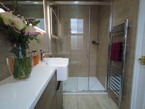 Superior Suite, Ensuite (2 bedroom) | Bilik Mandi