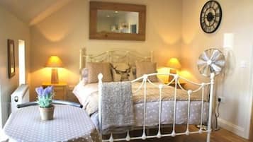 Double Room, Ensuite (Upper Cottage)