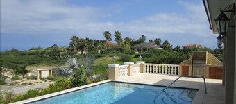 Walking to the Beach Villa