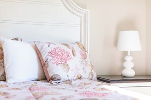 Maison | Surmatelas, rideaux occultants, chambres insonorisées
