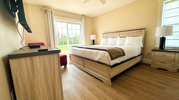 Executive Suite, 3 Bedrooms, Pool View | Pillow-top beds, blackout curtains, soundproofing, iron/ironing board