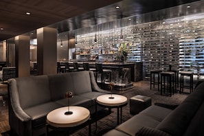 2 bars/lounges, rooftop bar, cocktail bar - The Knickerbocker Hotel (New York)