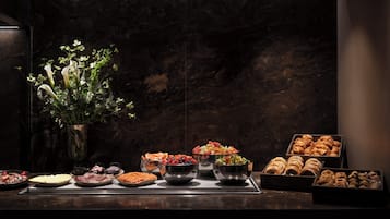 Daily buffet breakfast for a fee