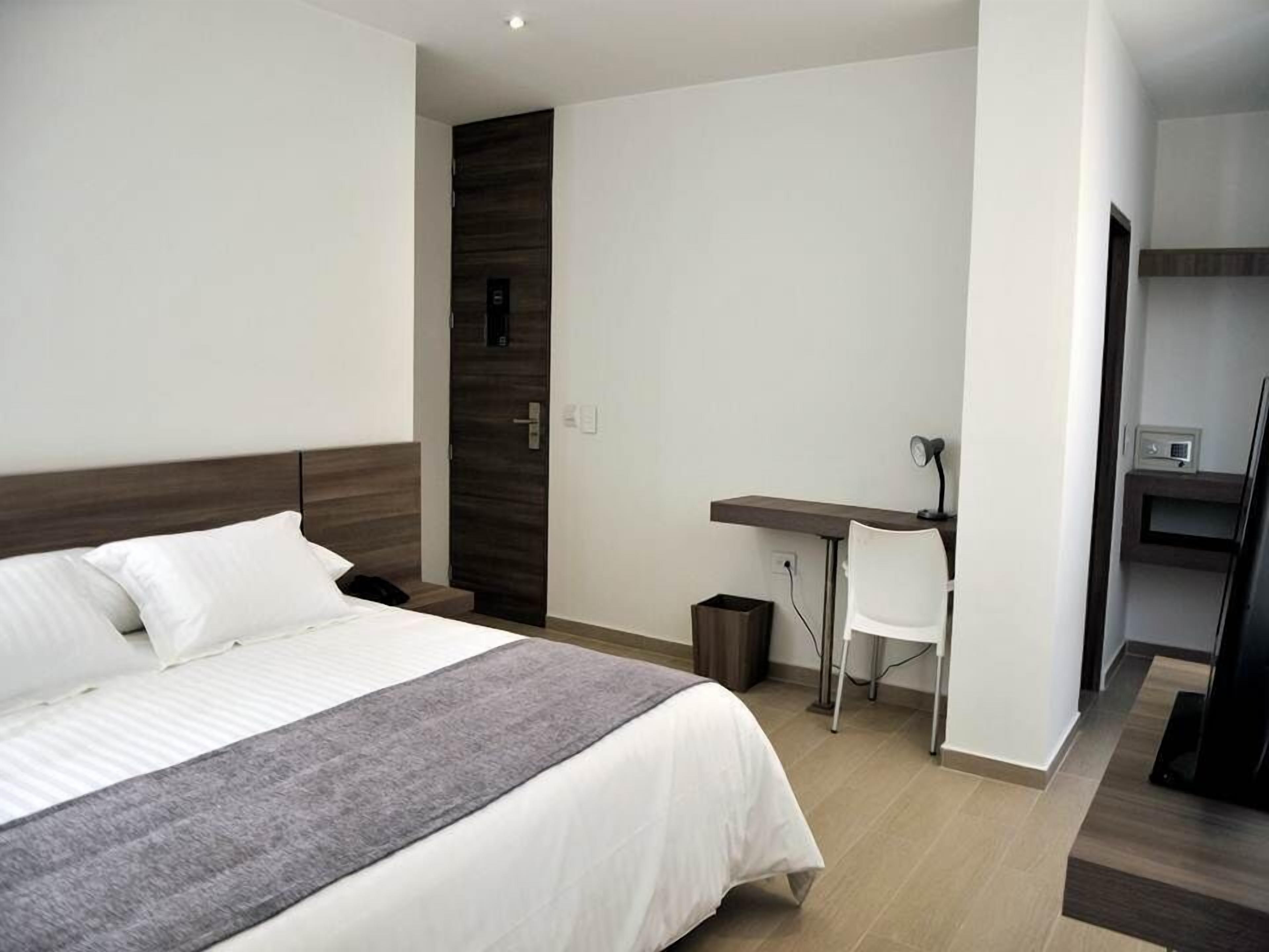 Premium bedding, free WiFi