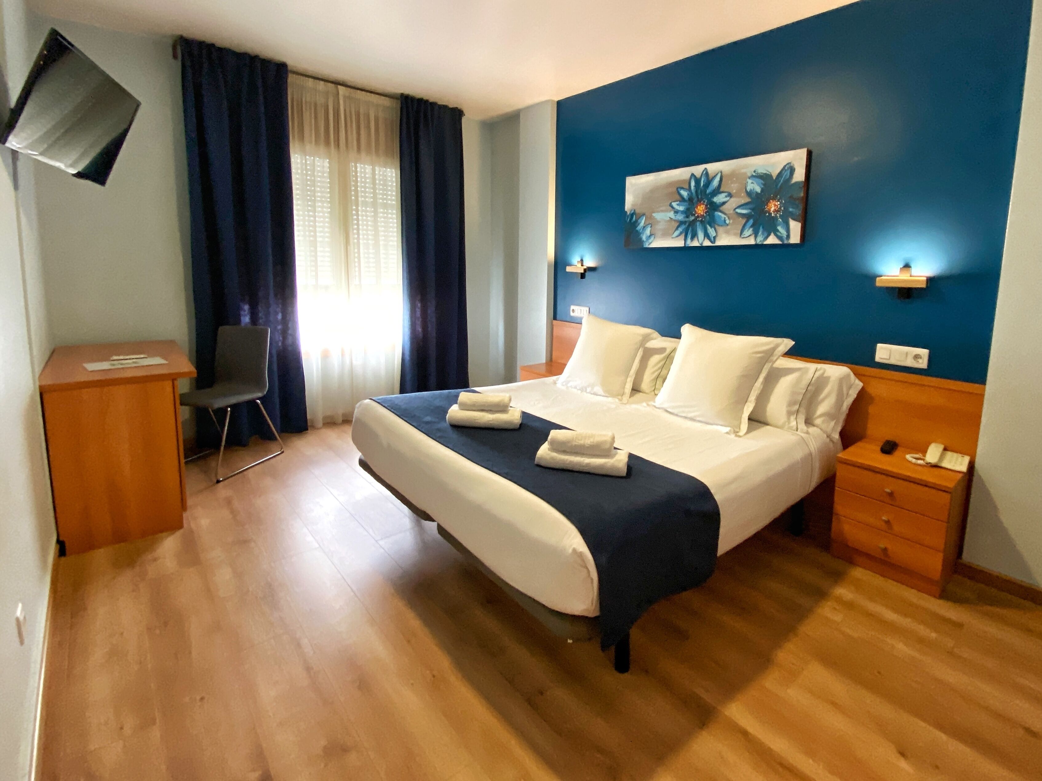 double room | 1 bedroom, premium bedding, in-room safe, desk