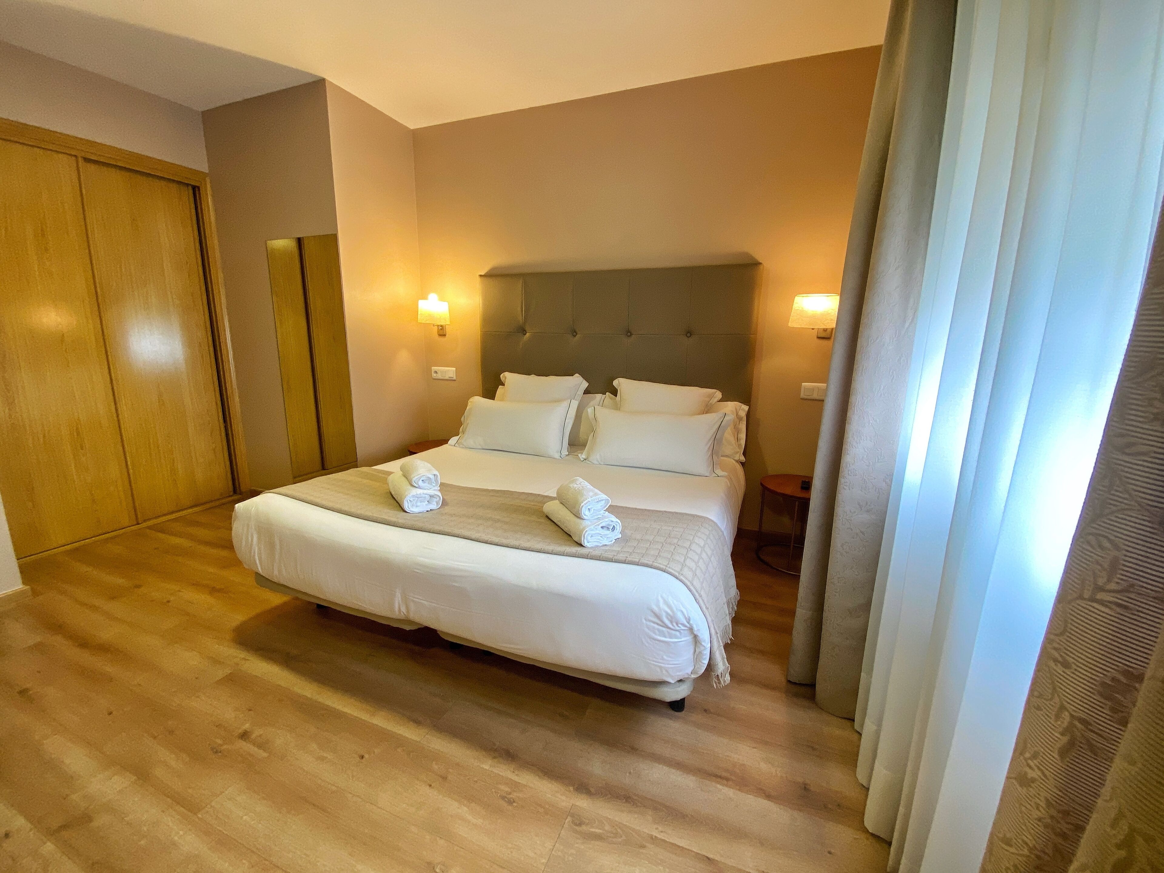 double room | 1 bedroom, premium bedding, in-room safe, desk