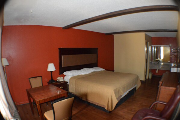 Iron/ironing board, free WiFi, wheelchair access