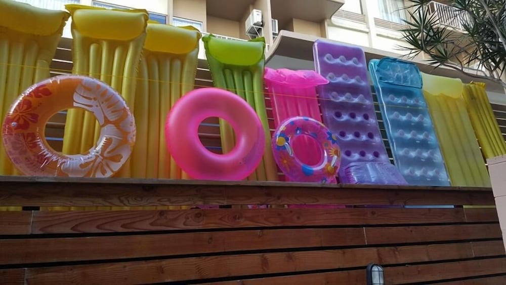 The Beach Waikiki Hostel by ALOH by null