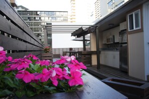 Property grounds - The Beach Waikiki Boutique Hostel (Honolulu)